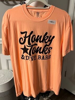 Comfort Colors Peach Graphic Tee - Honky Tonks & Dive Bars